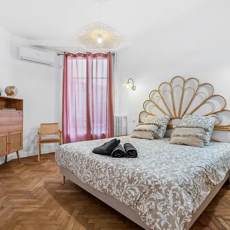 Renting - Verdi - Charm & Comfort & Aircon Nice