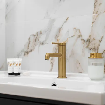 Renting - Verdi - Charm & Comfort & Aircon 尼斯